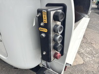 三菱ふそうファイターパッカー車（塵芥車）中型（4t）[写真14]