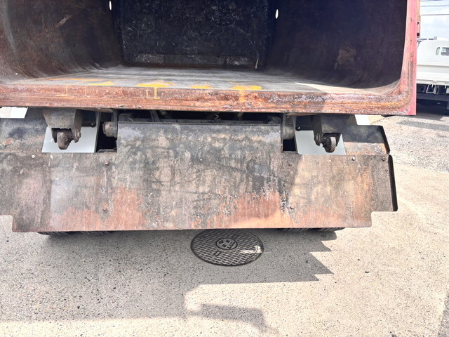 三菱ふそうファイターパッカー車（塵芥車）中型（4t）[写真15]