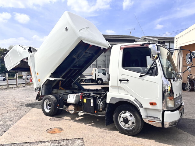 三菱ふそうファイターパッカー車（塵芥車）中型（4t）[写真03]
