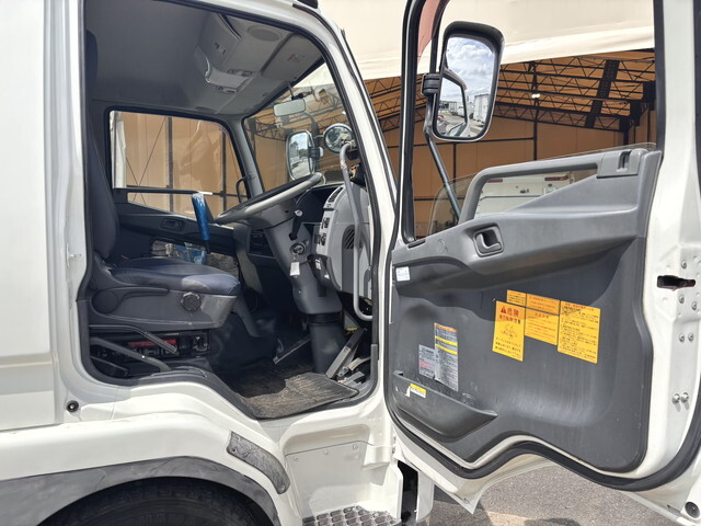 三菱ふそうファイターパッカー車（塵芥車）中型（4t）[写真30]