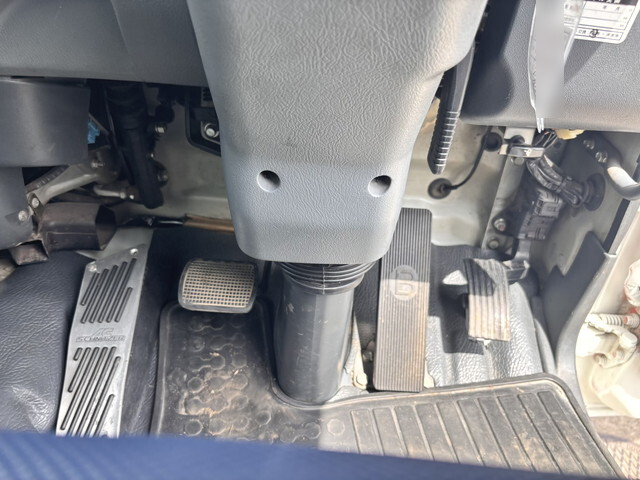 三菱ふそうファイターパッカー車（塵芥車）中型（4t）[写真32]