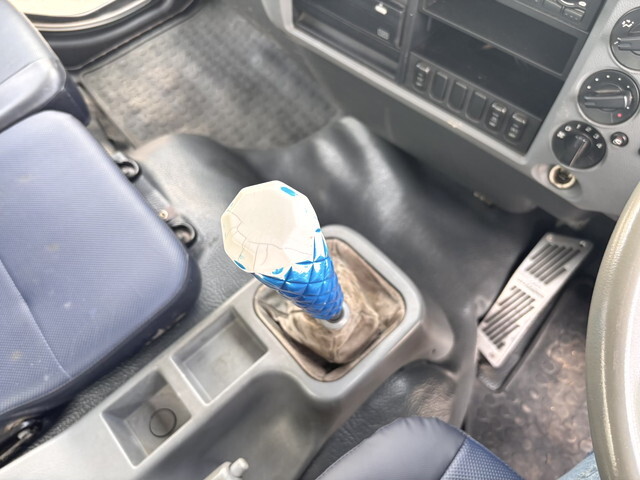 三菱ふそうファイターパッカー車（塵芥車）中型（4t）[写真36]