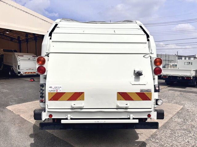 三菱ふそうファイターパッカー車（塵芥車）中型（4t）[写真04]