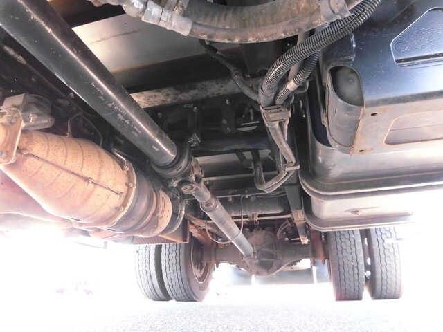 いすゞフォワードクレーン5段増トン（6t・8t）[写真13]