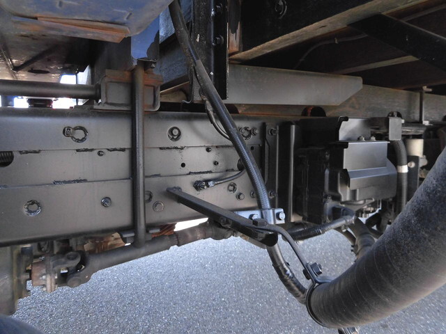 いすゞフォワードクレーン5段増トン（6t・8t）[写真14]