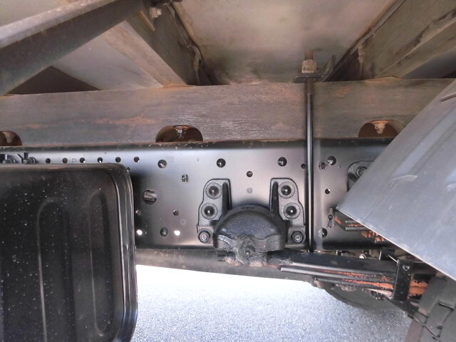 いすゞフォワードクレーン5段増トン（6t・8t）[写真15]