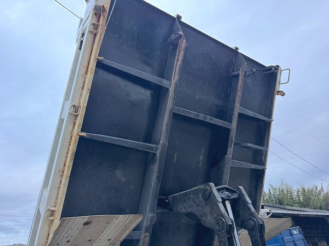 日野レンジャーダンプ中型（4t）[写真13]