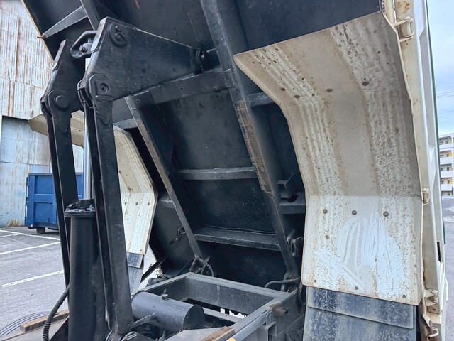 日野レンジャーダンプ中型（4t）[写真16]