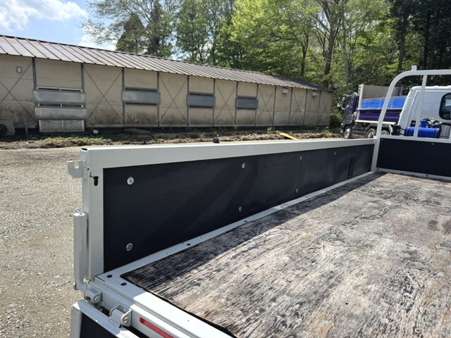 マツダタイタンクレーン4段小型（2t・3t）[写真11]