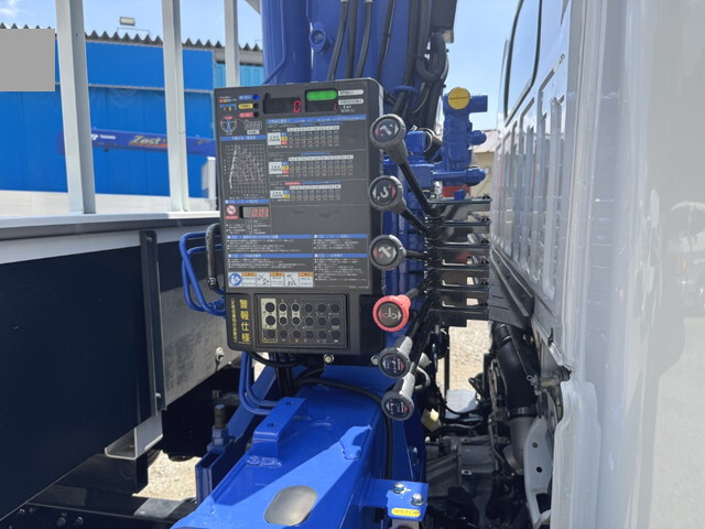 マツダタイタンクレーン4段小型（2t・3t）[写真15]