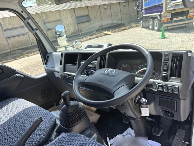 マツダタイタンクレーン4段小型（2t・3t）[写真24]