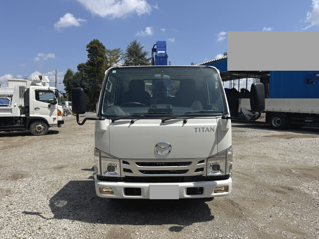 マツダタイタンクレーン4段小型（2t・3t）[写真05]