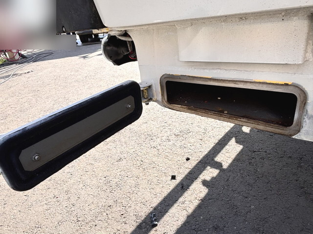 日野デュトロパッカー車（塵芥車）小型（2t・3t）[写真10]