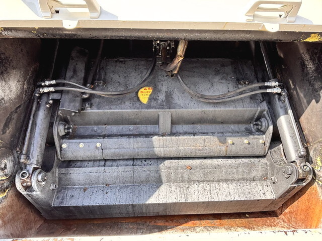 日野デュトロパッカー車（塵芥車）小型（2t・3t）[写真12]