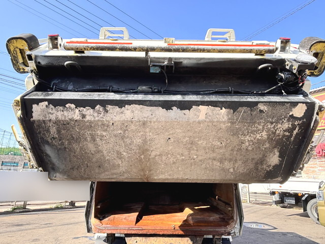 日野デュトロパッカー車（塵芥車）小型（2t・3t）[写真13]