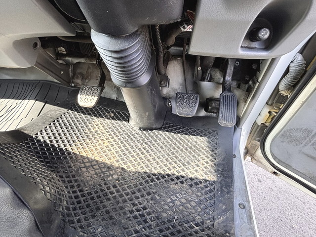 日野デュトロパッカー車（塵芥車）小型（2t・3t）[写真31]