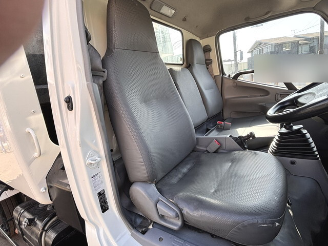 日野デュトロパッカー車（塵芥車）小型（2t・3t）[写真34]