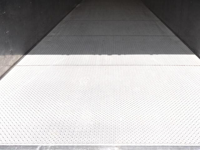 三菱ふそうスーパーグレート冷凍車（冷蔵車）大型（10t）[写真16]