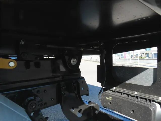 三菱ふそうファイターダンプ中型（4t）[写真34]