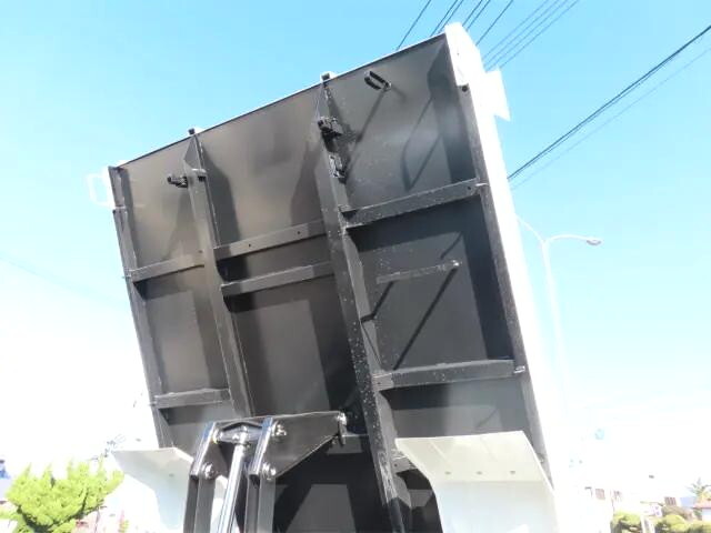 三菱ふそうファイターダンプ中型（4t）[写真40]