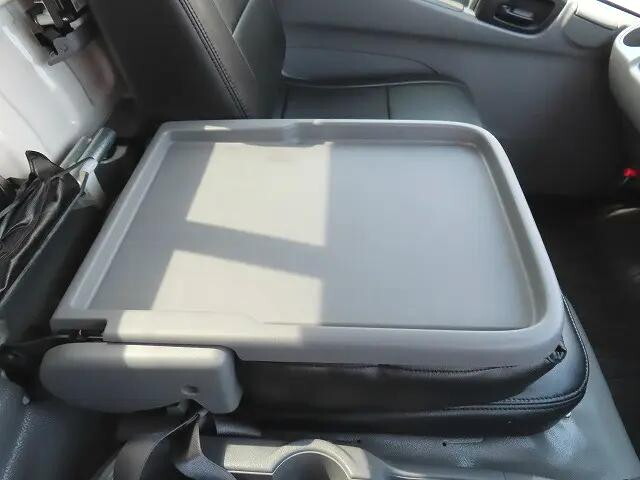 日野デュトロ平ボディ小型（2t・3t）[写真10]