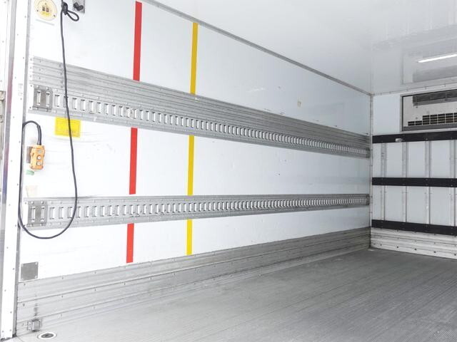 いすゞエルフ冷凍車（冷蔵車）小型（2t・3t）[写真15]