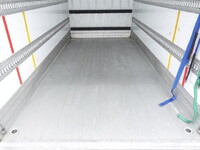 いすゞエルフ冷凍車（冷蔵車）小型（2t・3t）[写真19]