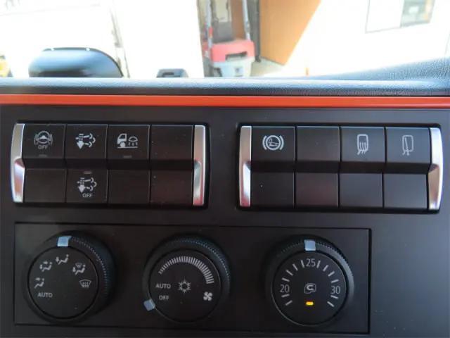 三菱ふそうスーパーグレート深ダンプ（土砂禁ダンプ）大型（10t）[写真14]