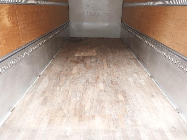 いすゞフォワードアルミウイング中型（4t）[写真13]