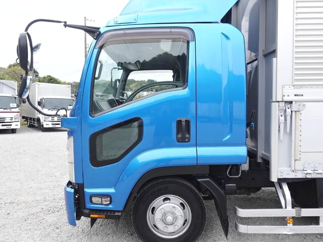 いすゞフォワードアルミウイング中型（4t）[写真09]