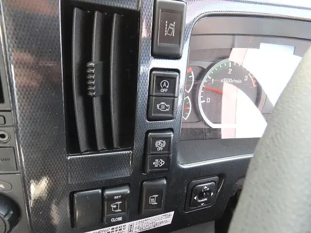 いすゞフォワードアルミブロック中型（4t）[写真18]