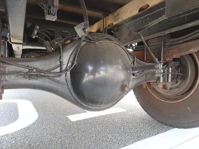 いすゞフォワードアルミブロック中型（4t）[写真40]