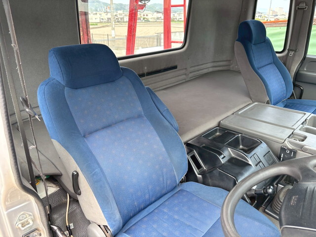 いすゞギガコンテナ専用車大型（10t）[写真31]