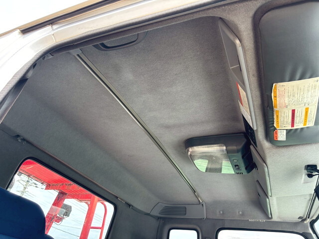 いすゞギガコンテナ専用車大型（10t）[写真33]