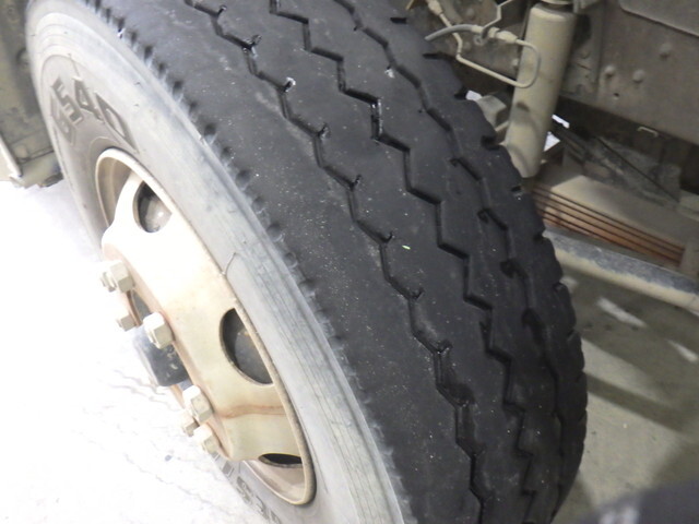 いすゞギガダンプ大型（10t）[写真11]