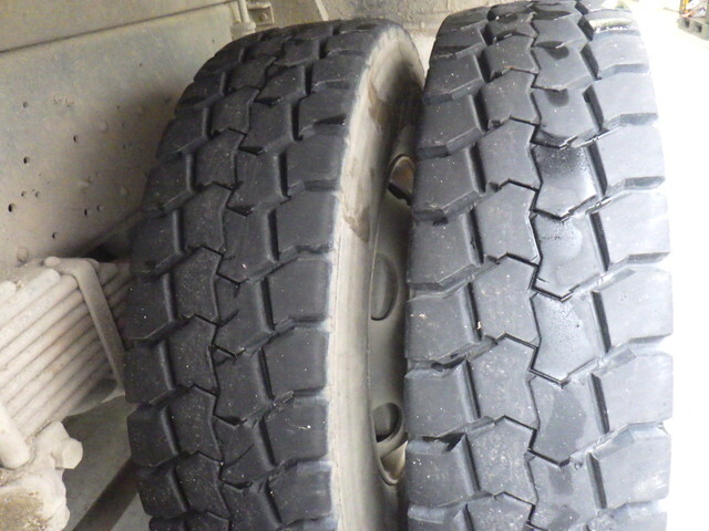 いすゞギガダンプ大型（10t）[写真19]