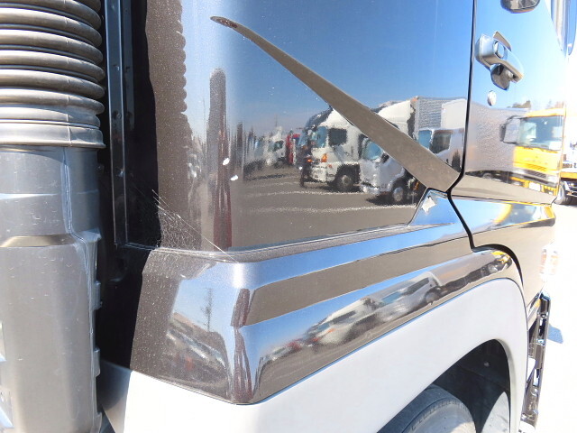 三菱ふそうスーパーグレートシャーシ大型（10t）[写真25]