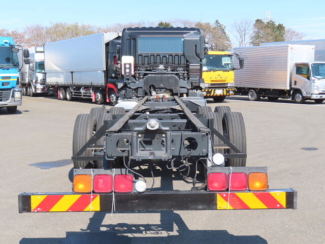 三菱ふそうスーパーグレートシャーシ大型（10t）[写真05]