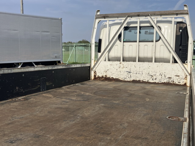 いすゞエルフ平ボディ小型（2t・3t）[写真13]