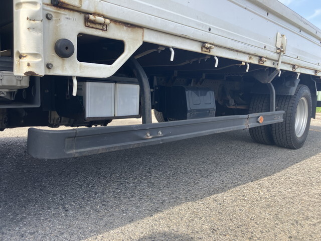 いすゞエルフ平ボディ小型（2t・3t）[写真17]