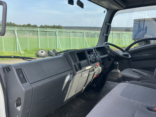 いすゞエルフ平ボディ小型（2t・3t）[写真33]