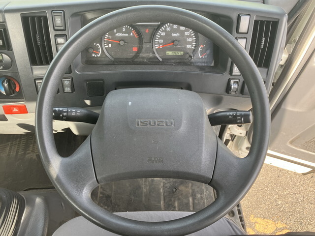 いすゞエルフ平ボディ小型（2t・3t）[写真38]