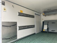 いすゞエルフ冷凍車（冷蔵車）小型（2t・3t）[写真15]