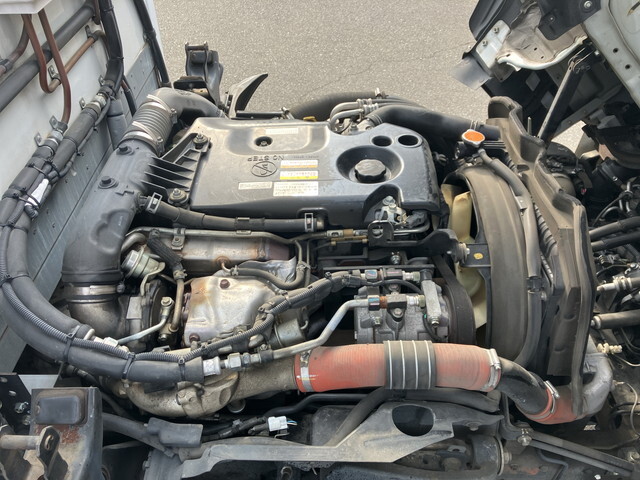 いすゞエルフ冷凍車（冷蔵車）小型（2t・3t）[写真24]