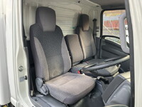 いすゞエルフ冷凍車（冷蔵車）小型（2t・3t）[写真32]