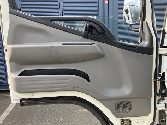 日産アトラスアルミバン小型（2t・3t）[写真26]