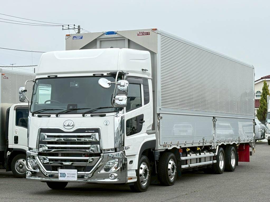 UDトラックスクオンアルミウイング大型（10t）[写真01]