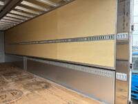 UDトラックスクオンアルミウイング大型（10t）[写真11]