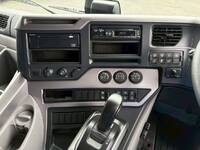 UDトラックスクオンアルミウイング大型（10t）[写真23]