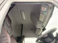 UDトラックスクオンアルミウイング大型（10t）[写真25]